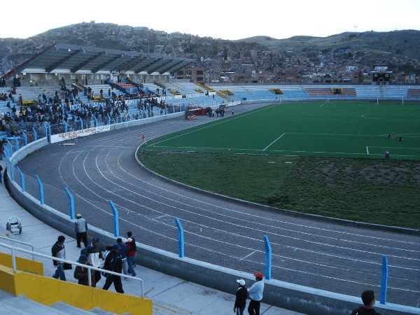 Estadio Enrique Torres Belón (Puno)