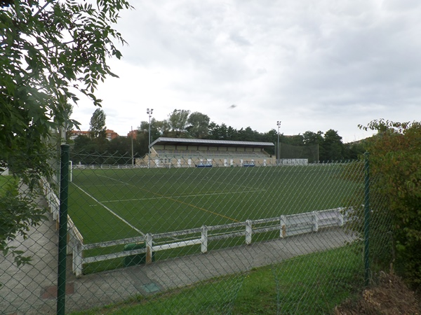 Campo de Fútbol Ibaiondo (Derio)