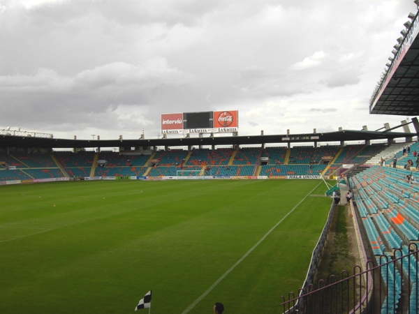 Estadio El Helmántico (Villares de la Reina)