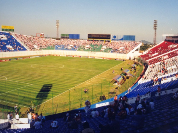 Estadio ueno Defensores del Chaco