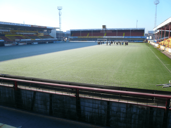 Argos Oil Stadion Achter de Kazerne (Mechelen (Malines))