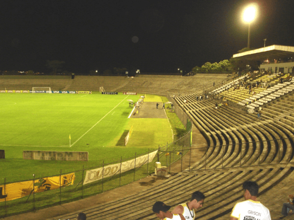 Estádio Elmo Serejo Farias (Taguatinga, Distrito Federal)