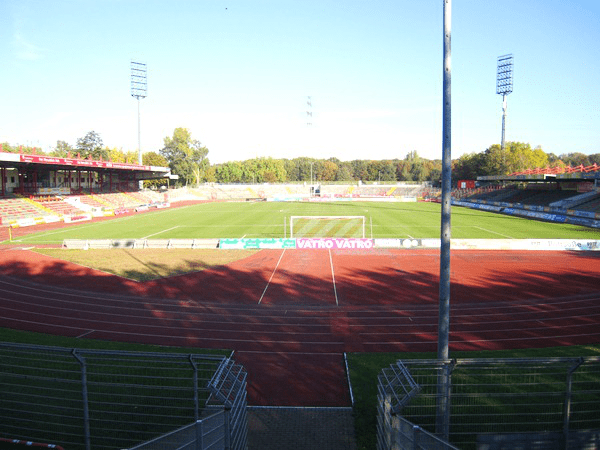 Kunstrasen Nebenplatz Stadion Niederrhein (Oberhausen)
