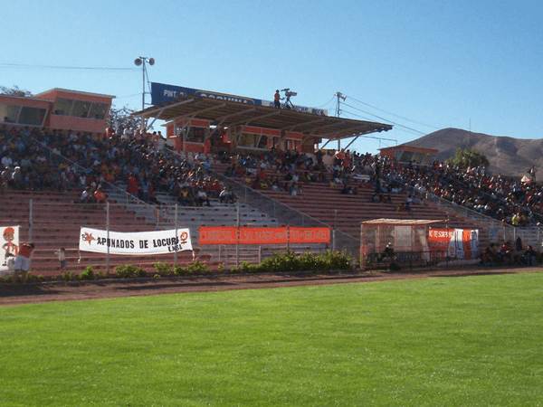 Estadio El Cobre (El Salvador, Diego de Almagro)