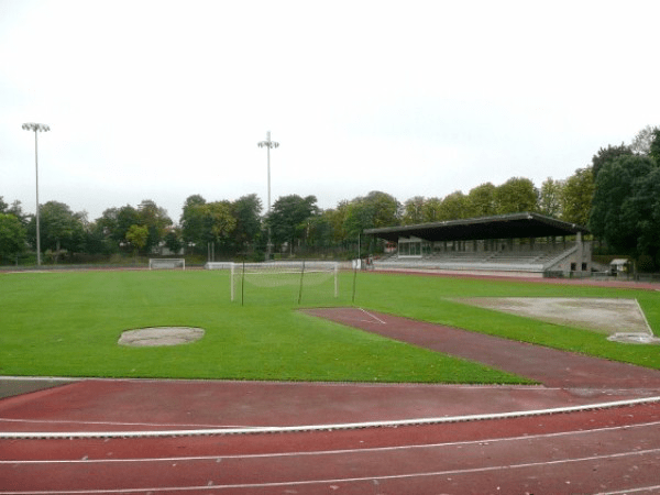 Stade Adolphe-Chéron (Saint-Maur-des-Fossés)