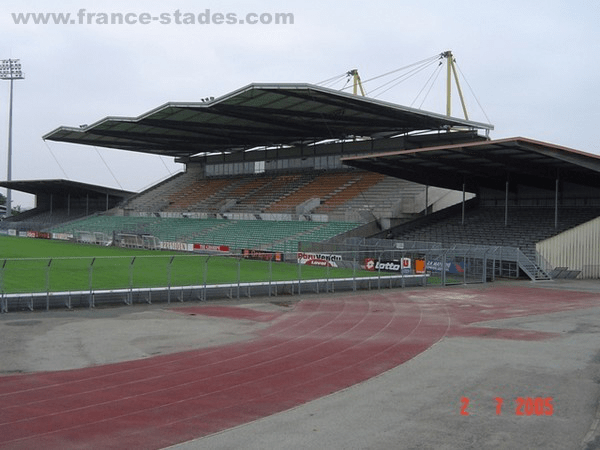 Stade Francis Le Basser (Laval)