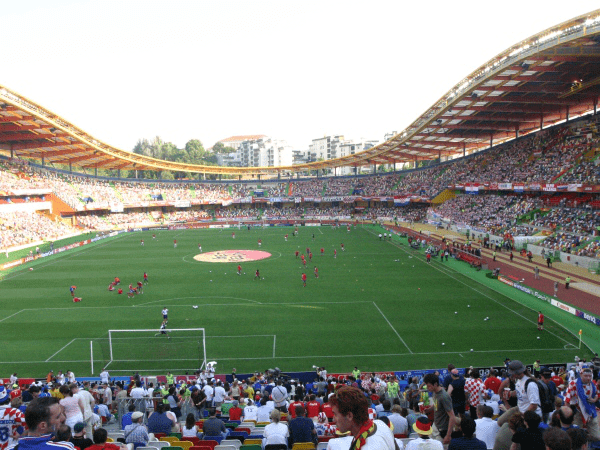 Estádio Dr. Magalhães Pessoa (Leiria)