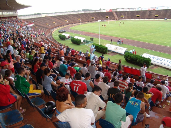 Estádio Fredis Saldivar (Dourados, Mato Grosso do Sul)