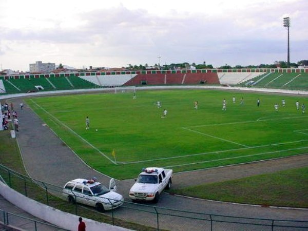 Estádio Alberto Oliveira (Feira de Santana, Bahia)