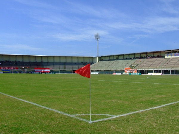 Complexo Poliespotivo Fernando Scharbub Farah (Paranaguá, Paraná)