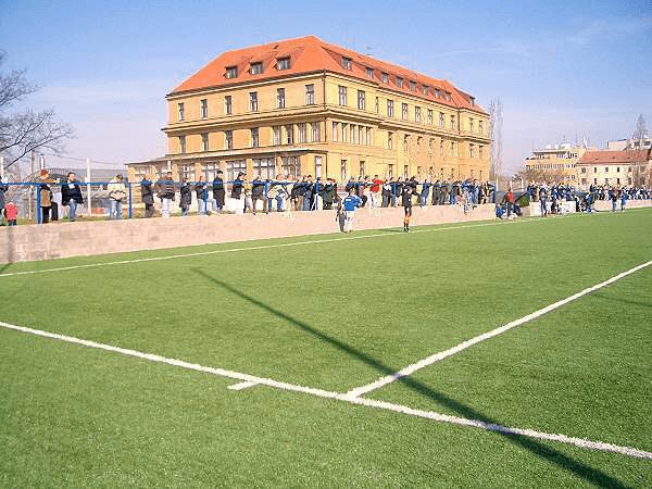 Stadion Slavoj Vyšehrad (Praha)