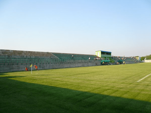 Stadion Dinamo-Auto (Ternovca)