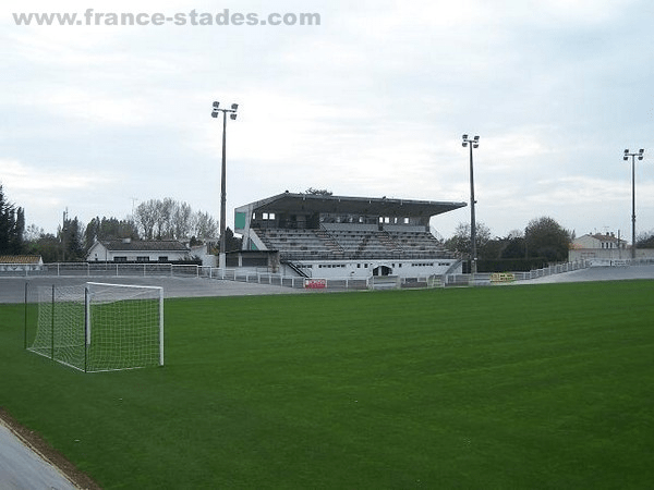 Stade Jean de Mouzon