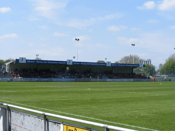 Stadion am Badeweiher (Marl-Hüls)