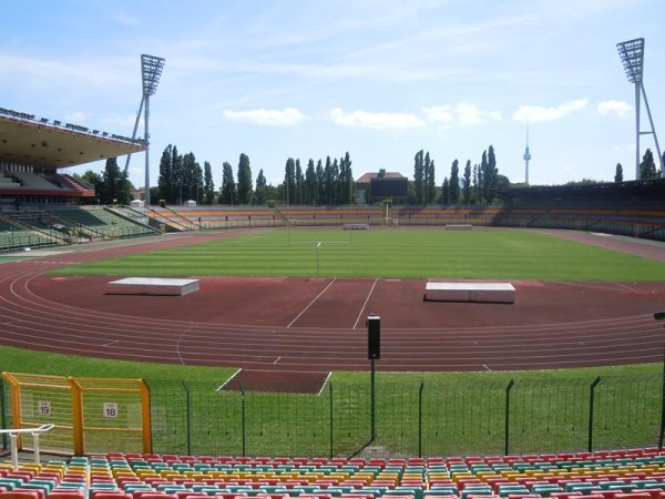 Stadion auf dem Wurfplatz