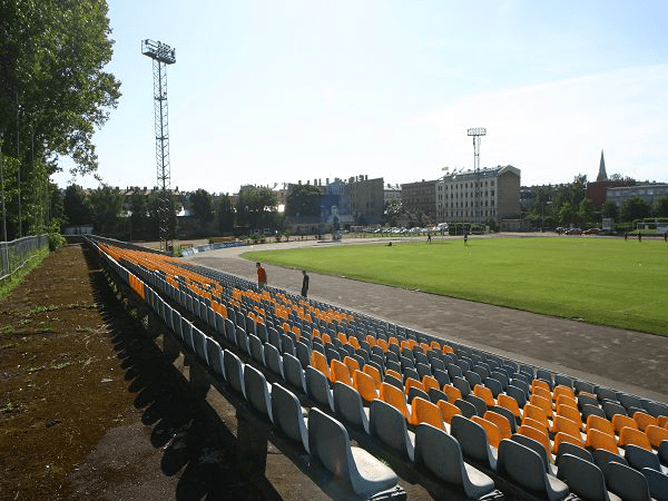 Latvijas Universitātes Stadionā (Rīga (Riga))