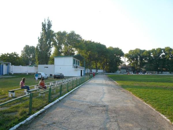 Stadionul Locomotiv (Bălţi)