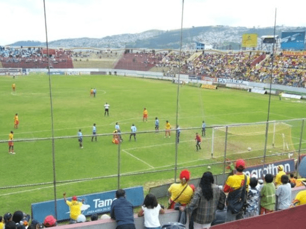 Estadio Gonzalo Pozo Ripalda (Quito)