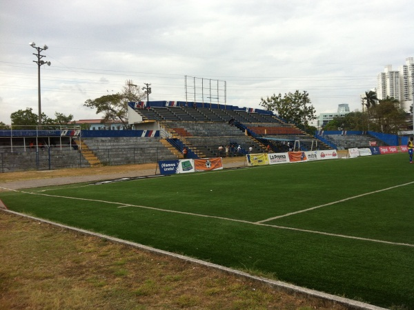 Estadio Prof. Javier Cruz (Ciudad de Panamá)