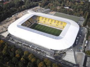 GlÃ¼cksgas stadion (Dresden)