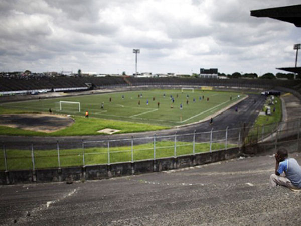 Stade de la Réunification (Douala)