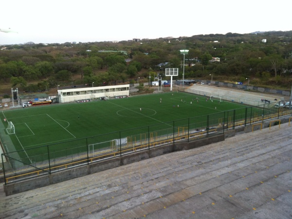 Estadio Nacional de Fútbol (UNAN)