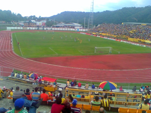 Estadio José Alberto Pérez (Valera)