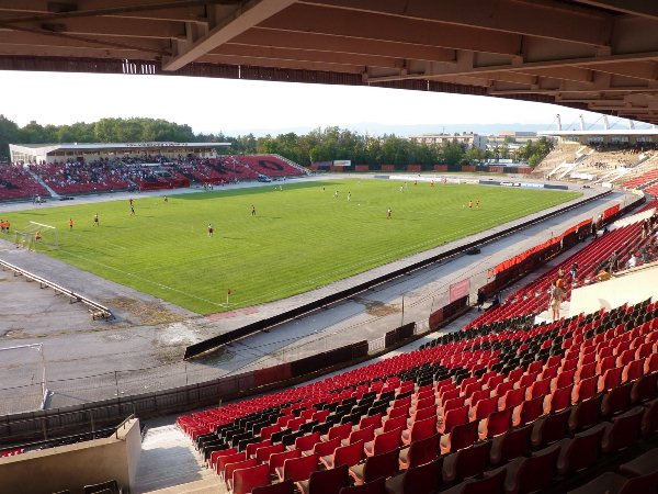 Stadion Lokomotiv (Sofia)