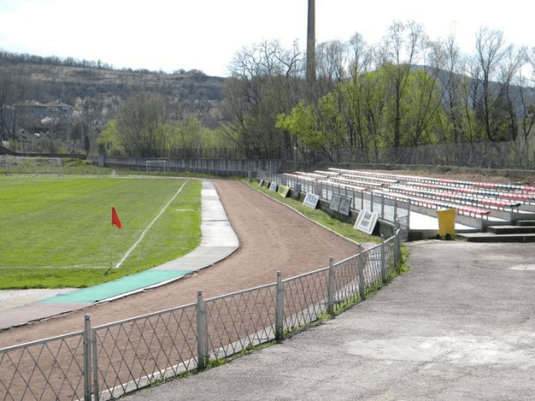 Stadion Lokomotiv (Dryanovo)