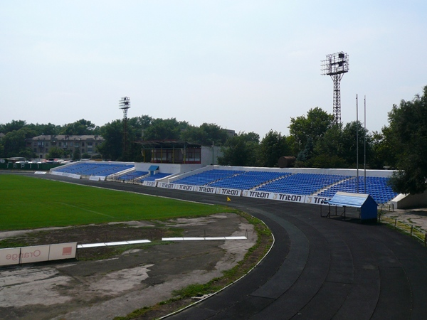 Stadionul Orăşenesc (Bălţi)