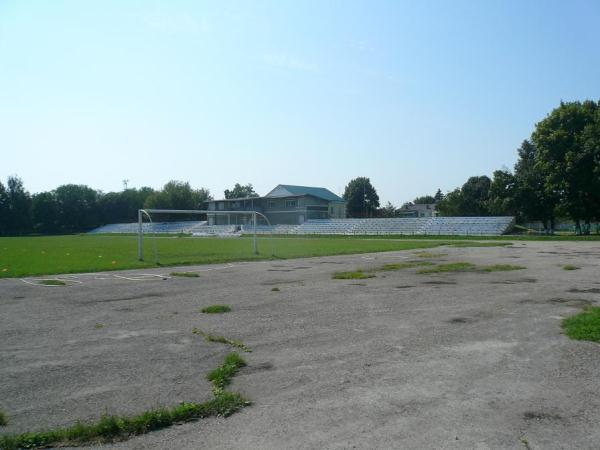 Stadionul Orăşenesc (Edineţ)