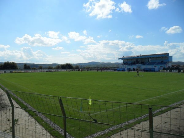 Stadiumi Shkumbini (Peqin)