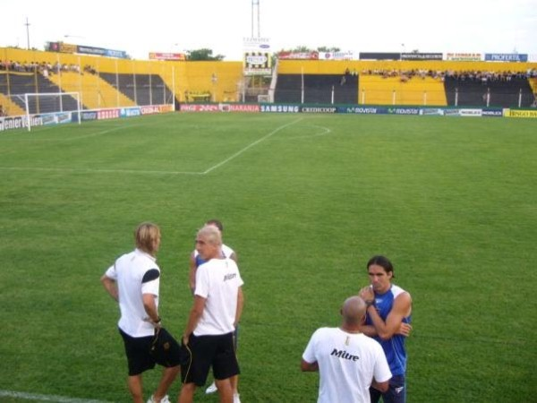 Estadio Roberto Natalio Carminatti