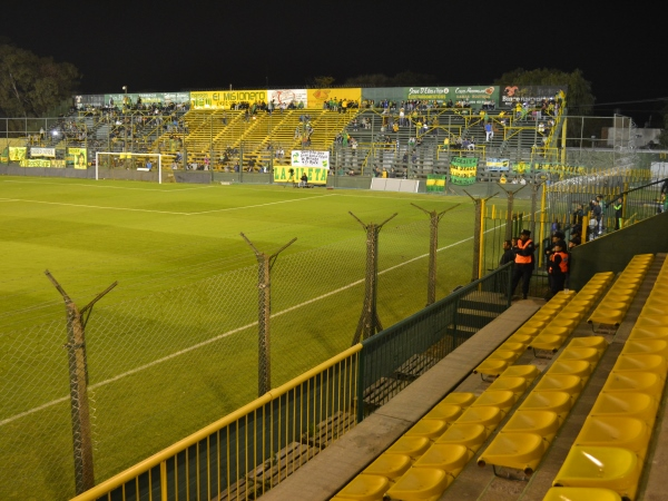 Estadio Norberto Tito Tomaghello (Florencio Varela, Provincia de Buenos Aires)