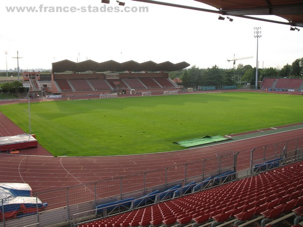 Stade Dominique Duvauchelle (Créteil)