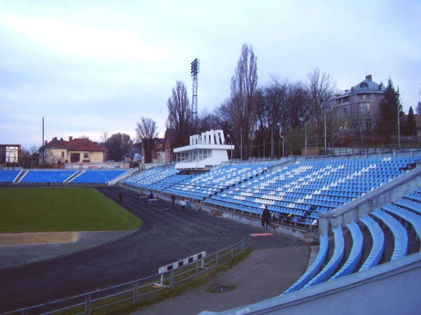 Stadion Bukovyna (Chernivtsi)