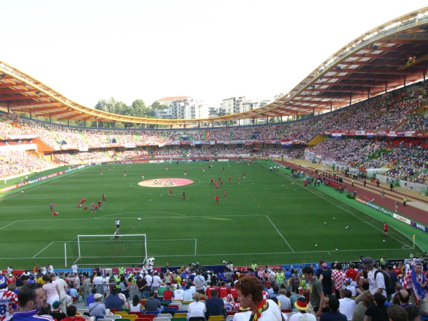 Estádio Dr. Magalhães Pessoa (Leiria)