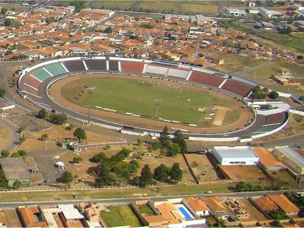 Estádio Municipal Adail Nunes da Silva (Taquaritinga, São Paulo)