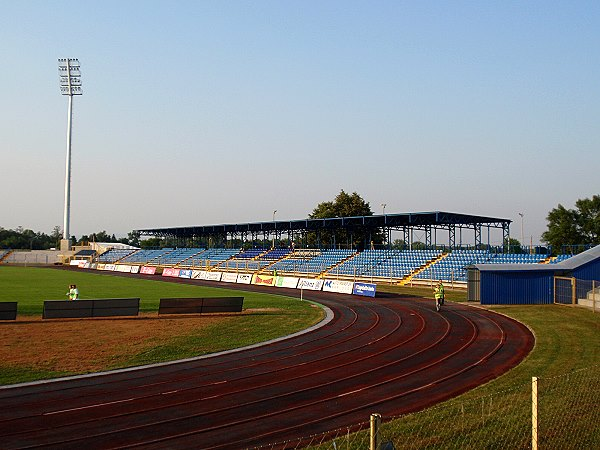 Stadion Branko Čavlović-Čavlek (Karlovac)