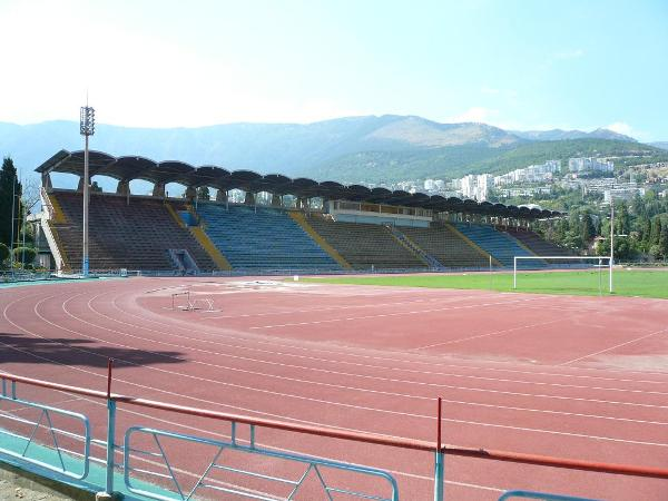 Stadion Avanhard (Yalta)